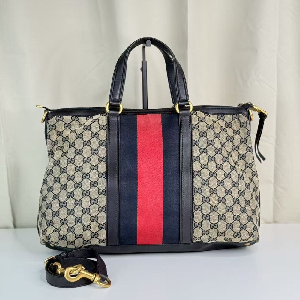 Gucci GG Logo Supreme Shoulder Bag  with Red and Navy Stripes Classic Design - Picture 3 of 10